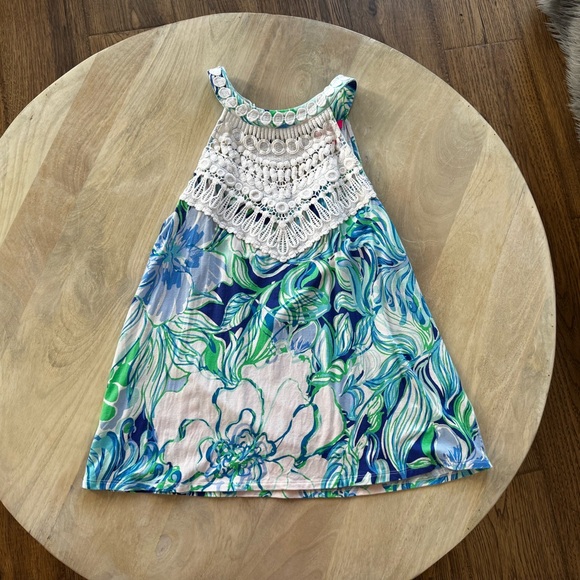 Lilly Pulitzer Dawn Top in the Multi Party Thyme print Small - Picture 3 of 5